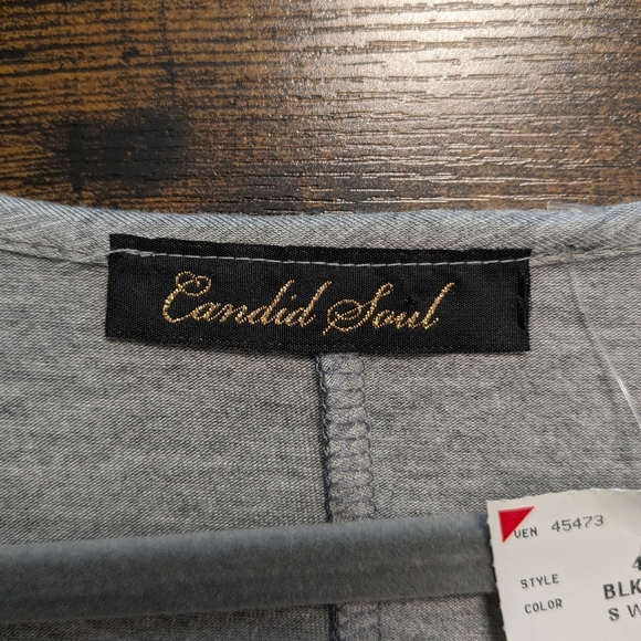 Candid Soul V Stripe Tee - Picture 3 of 7